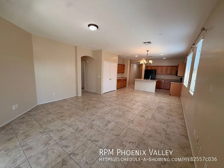 15227 W Jackson St — Photo 10