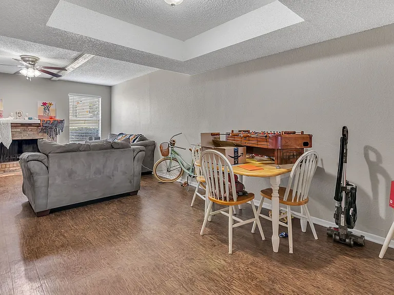 3808-3814 Coates Cir — Photo 14