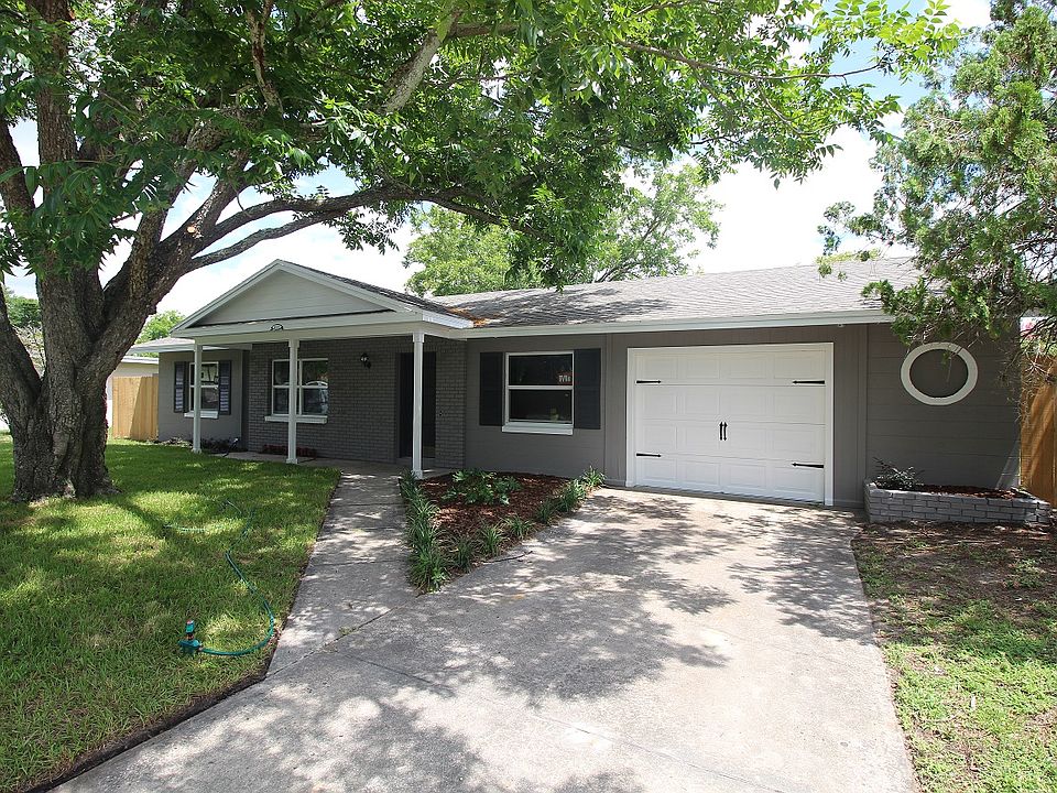 1st image of 425 Krueger St