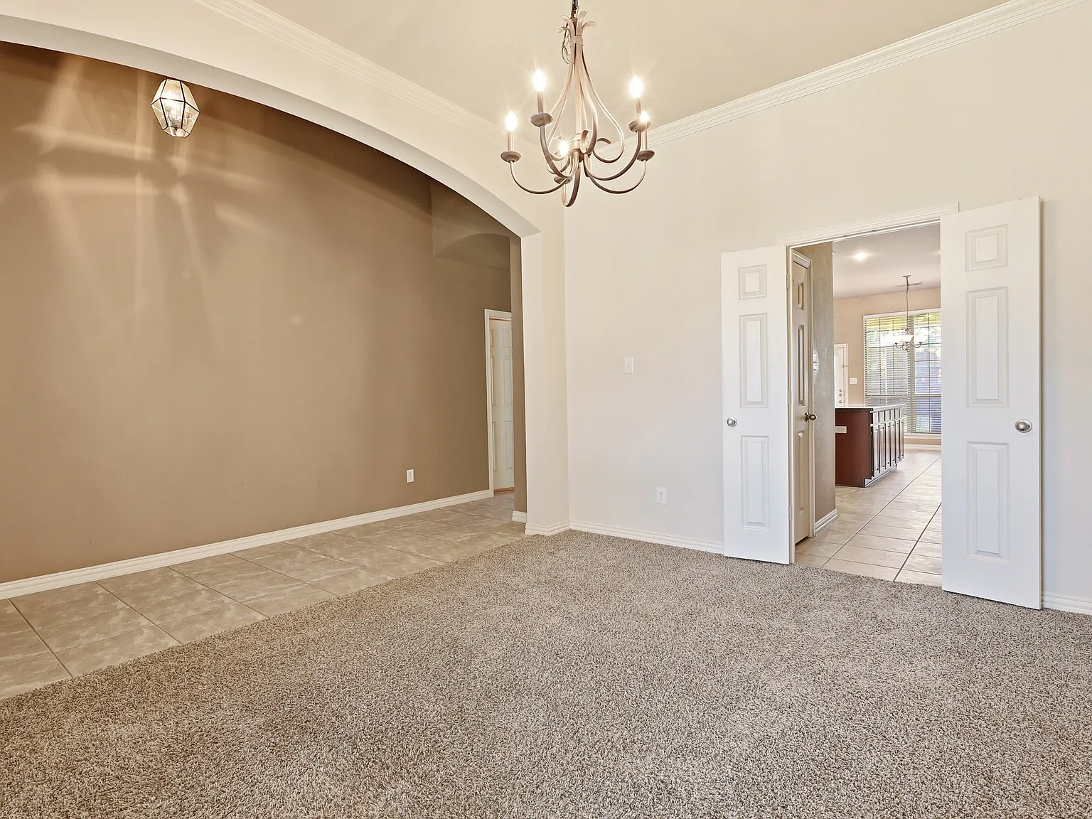 4 bed, 2623 sqft, $2,500 — Photo 4