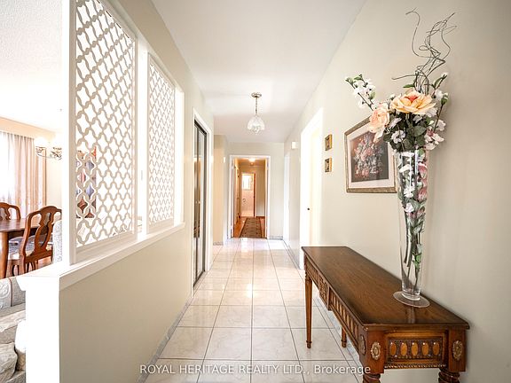4th image of 79 Fulbert Cres