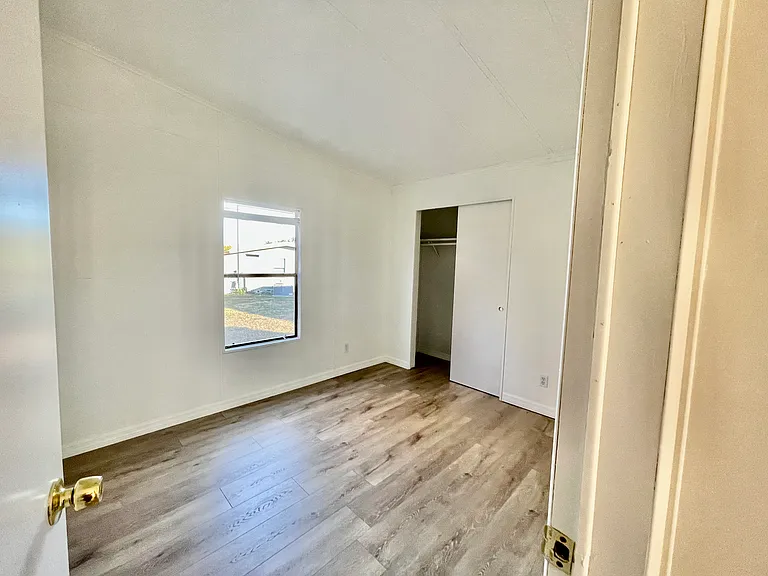 100 Hampton Rd #39 — Photo 9