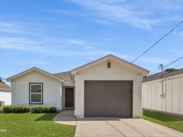 8418 N Lagoon Dr, Panama City Beach, FL 32408