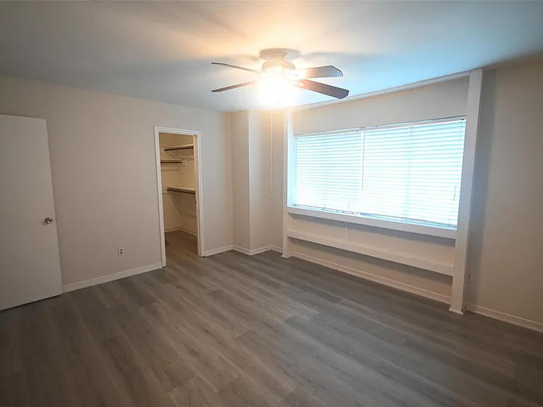 8314 La Roche Ln — Photo 17