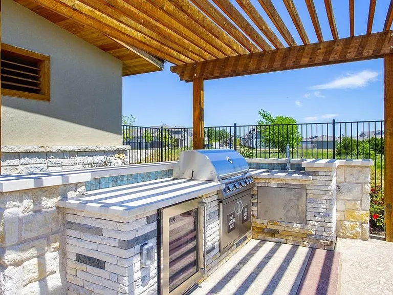 1932 Cypress Gate Dr — Photo 19