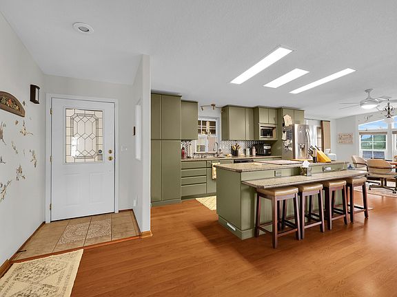 5th image of 7838 MEADOWLARK Lane