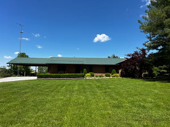 14830 N McCarty Ln, Mount Vernon, IL 62864