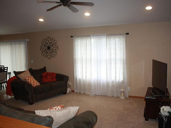 5th image of 10960 Lance Ave