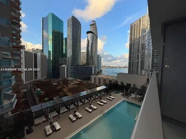 77 SE 5th St, Miami, FL