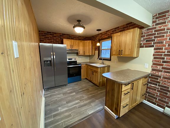 3rd image of 7158 Robinwood Dr