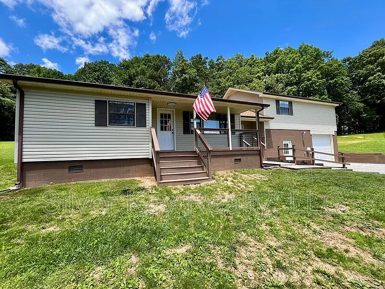 1719 Reed Rd — Photo 2
