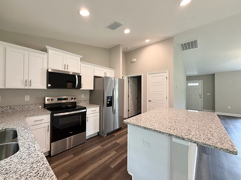 8138 N Dyke Way — Photo 6