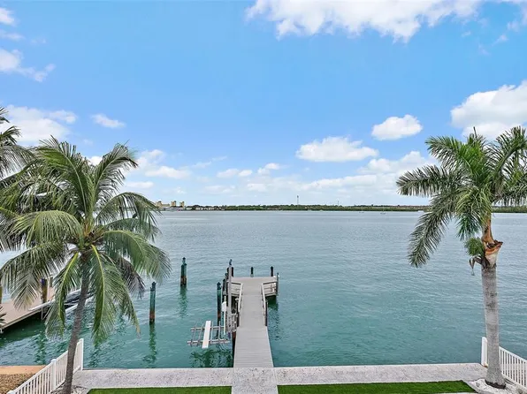 856 Bay Point Dr, Madeira Beach, FL 33708
