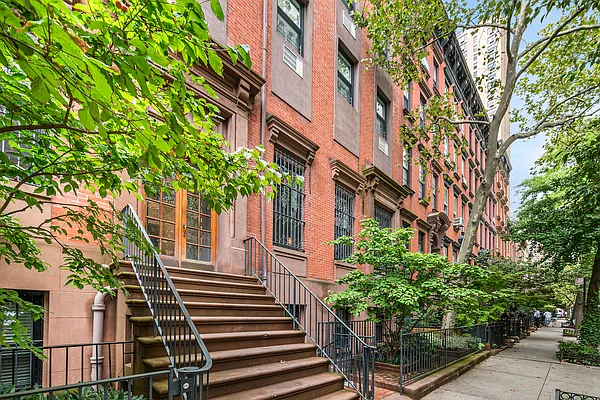 Sold by Corcoran | media 8