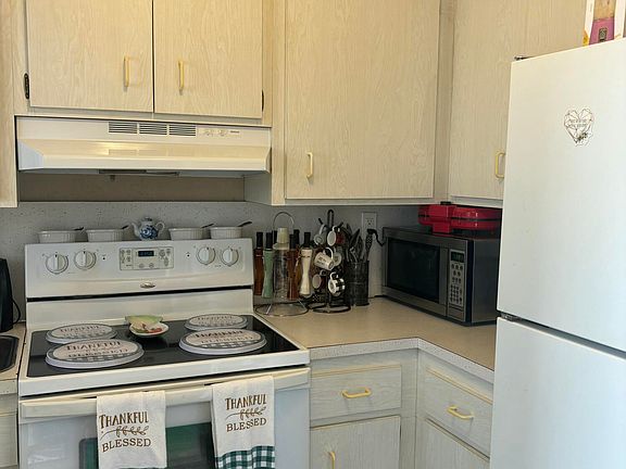 2nd image of 331 SW 8TH Street #0023