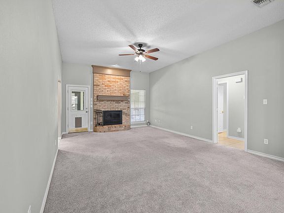 5th image of 60 Fernwood Dr