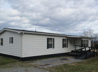 235 Ellis Ln, Mount Carmel, TN 37645