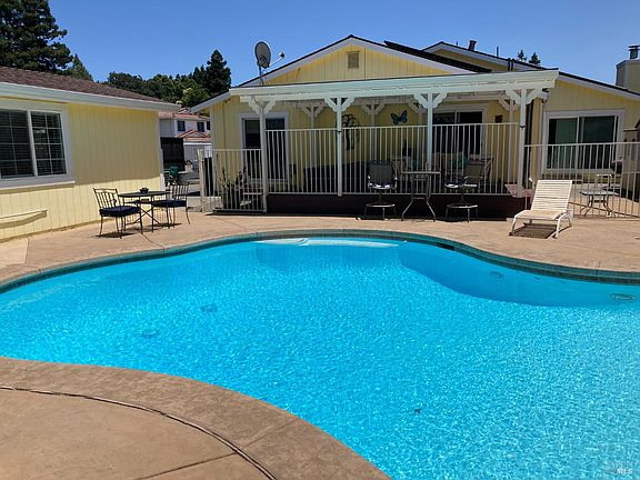 4th image of 698 Hamilton Drive #CA