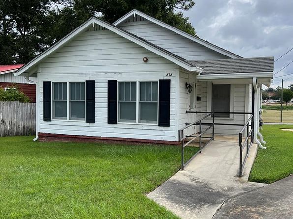 212 College Ave, Douglas, GA 31533