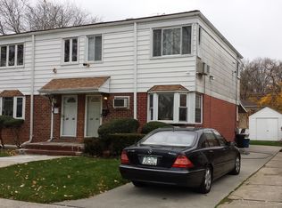 6742 211th St, Bayside, NY 11364