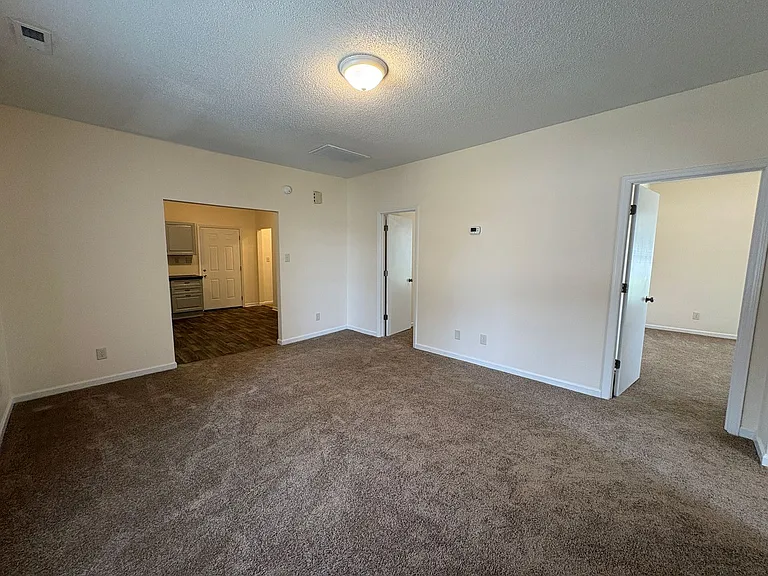 3200 Boyd St — Photo 9