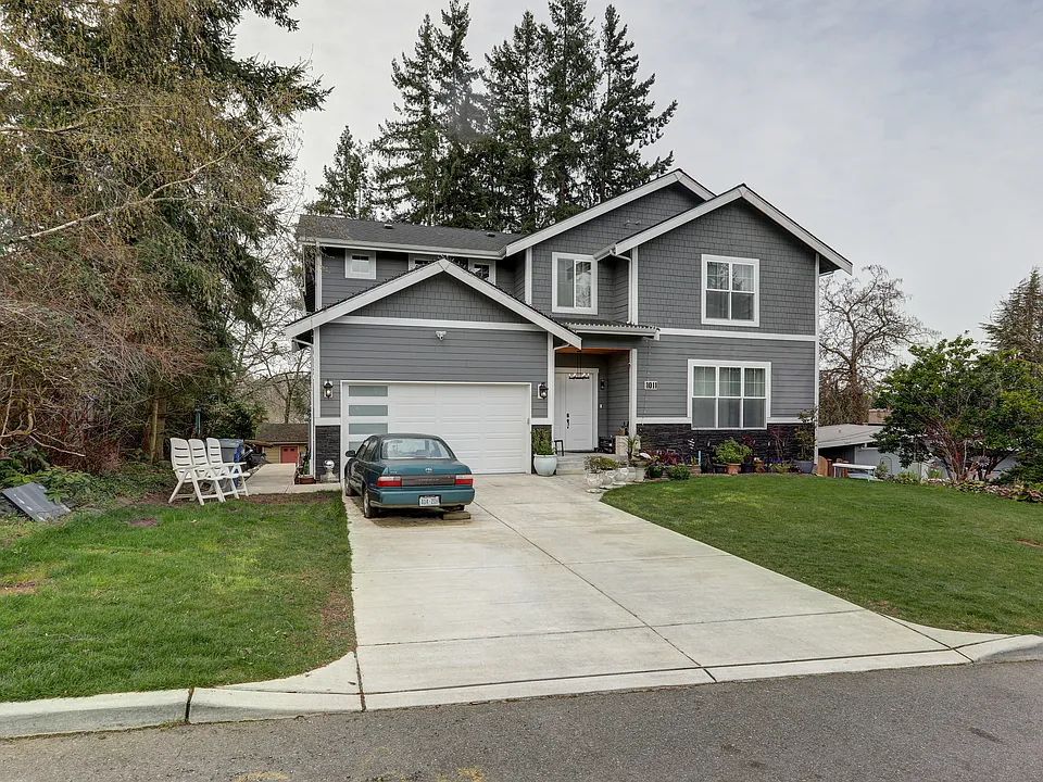 1011 158th Pl SE