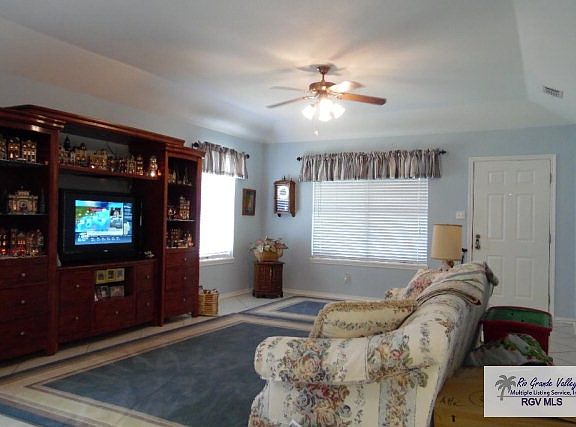 2nd image of 6104 N King Arthur Dr