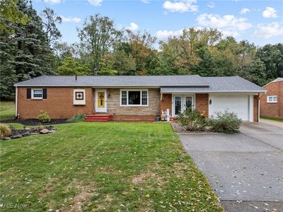 1690 Carlton Ave SE, North Canton, OH, 44709