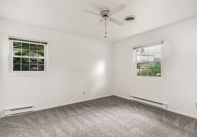 408 Deerwood Dr — Photo 14