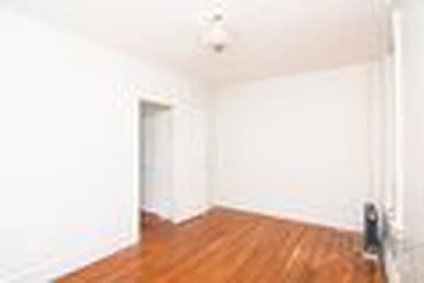 Rented by New York Residence | media 44