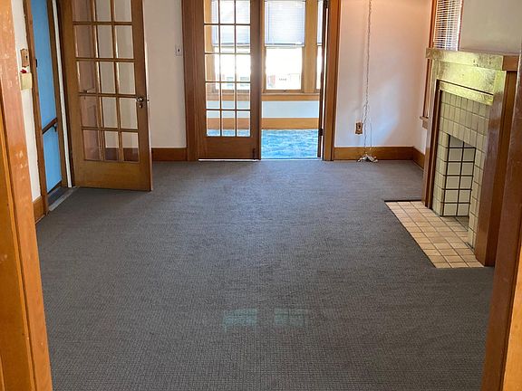 2nd image of 651 W 21st St