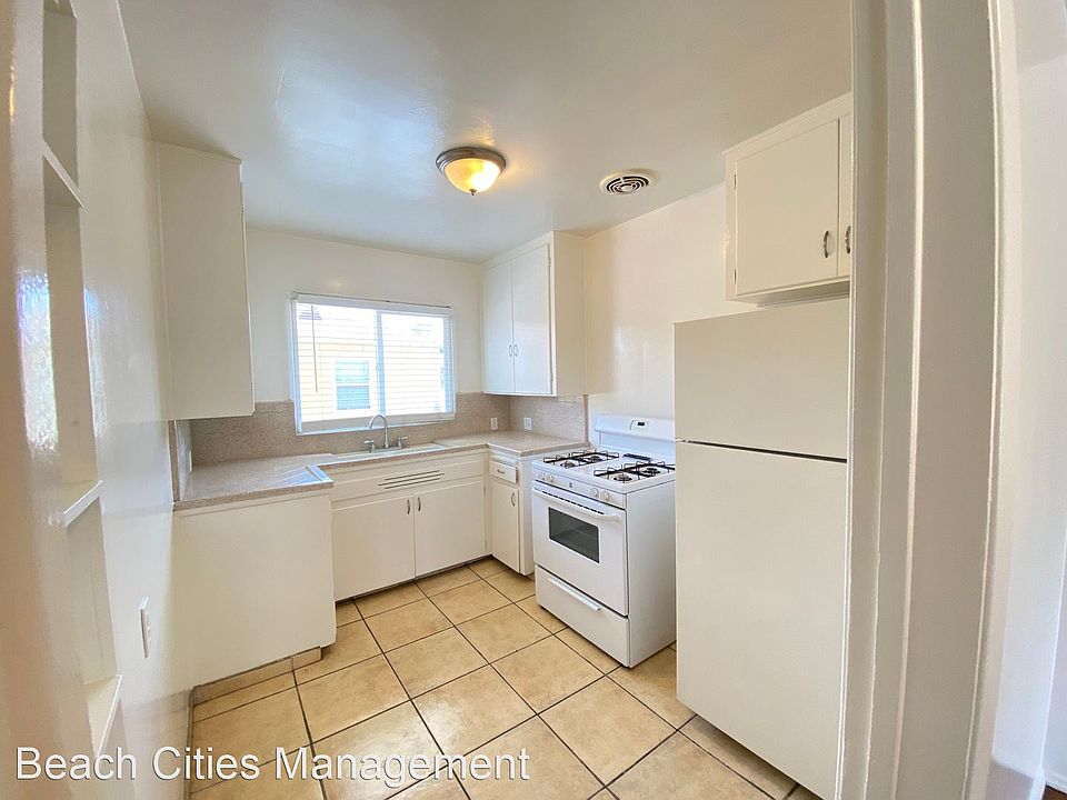1st image of 4436 N Lakewood Blvd APT F