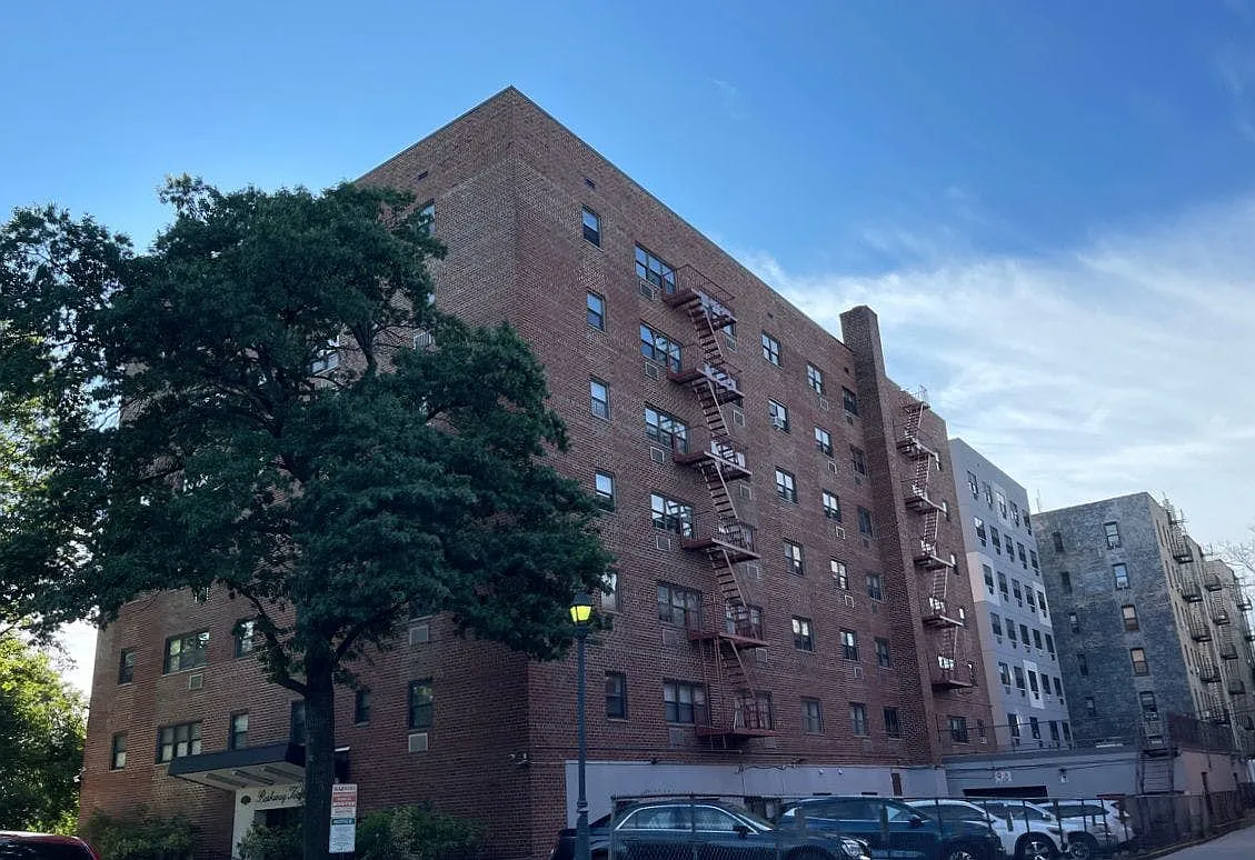 1910 Pelham Pkwy S APT 3B photo 1
