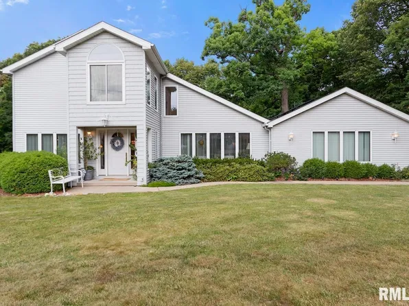 10215 N North Forest Trl, Peoria, IL 61615