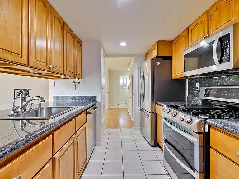 21099 Red Fir Ct — Photo 18
