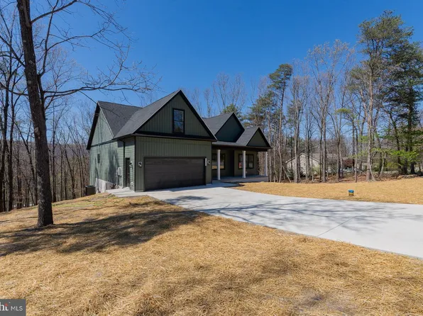 4352 Timber Ridge Rd, Berkeley Springs, WV 25411