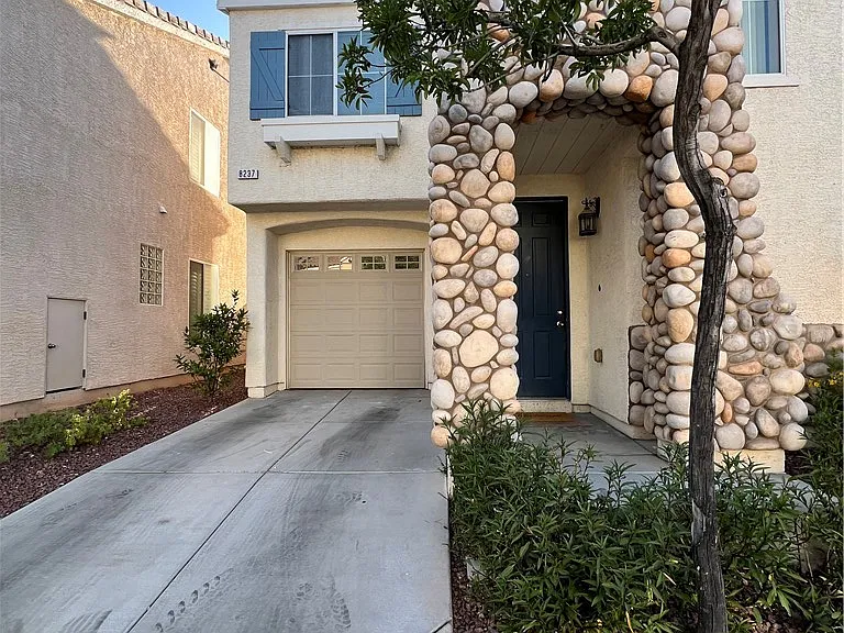 8237 Golden Flowers St — Photo 44