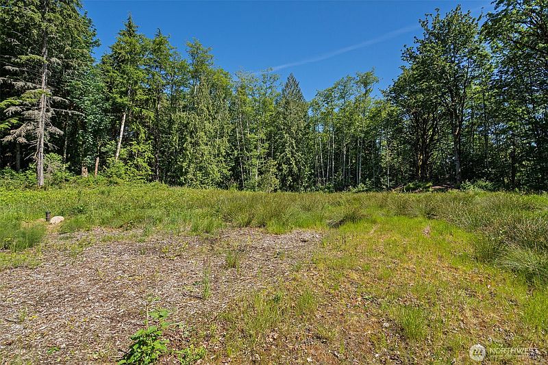 2nd image of 4635 Forest View Lane SE