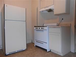 2nd image of 368 N Glenn Ave
