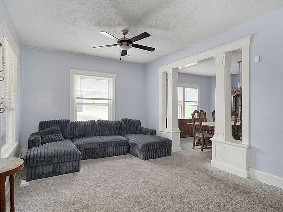 5th image of 817 W Walnut Street