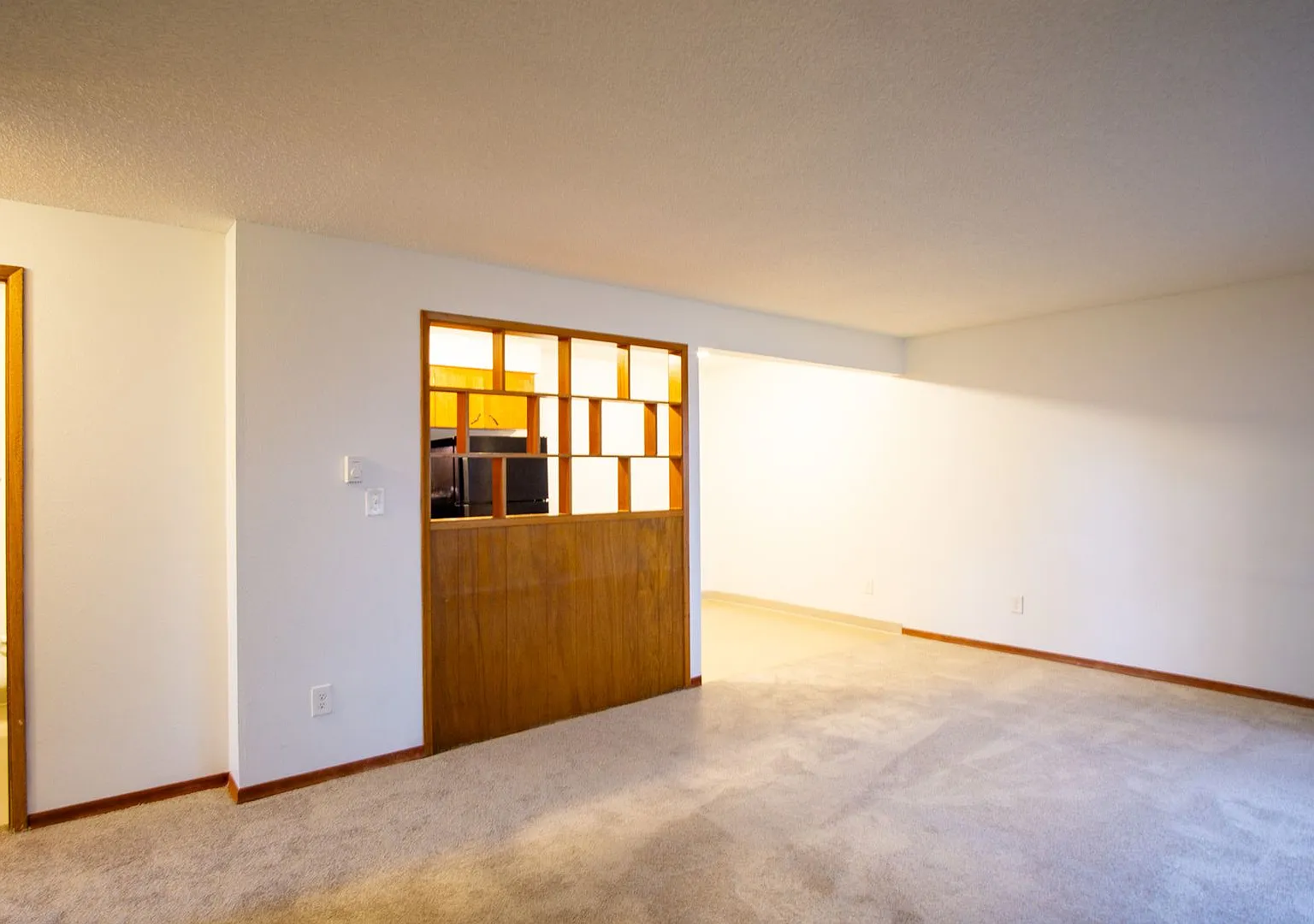 Mt. Tabor-Spacious & Renovated 2Bdr with Parking Ready Mid-September! — Photo 4