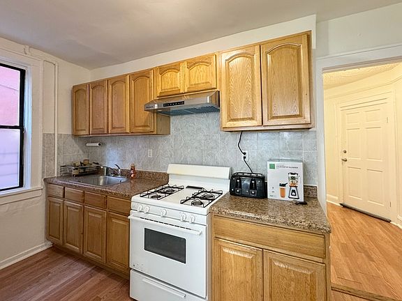 3rd image of 1128 Wheeler Ave APT 1F