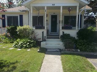 45 Peck Ave, Riverside, RI 02915