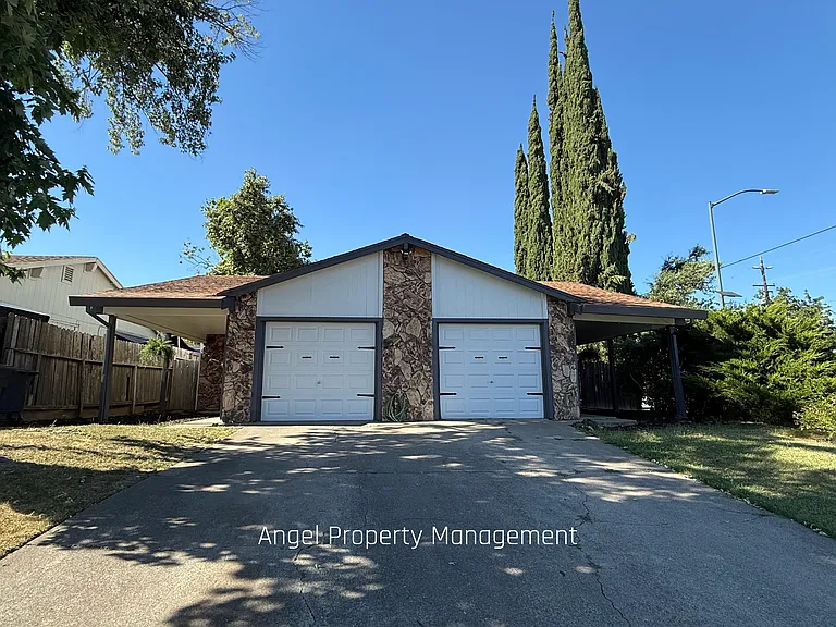 7887 Vista Ridge Dr — Photo 15
