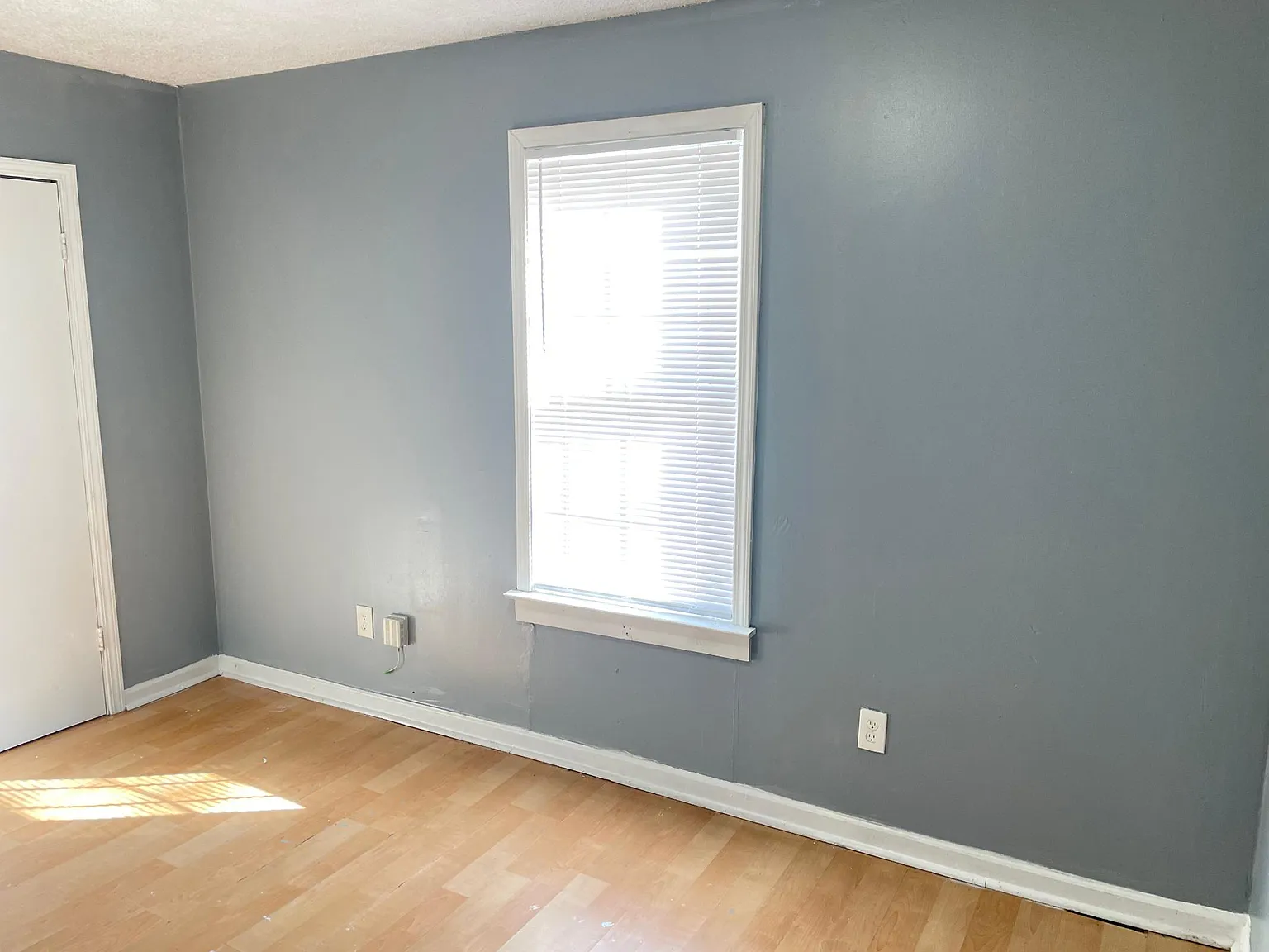 3 bed, 1032 sqft, $950 — Photo 2
