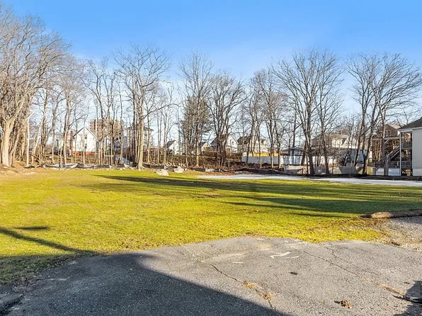 14 Leamy St, Gardner, MA 01440