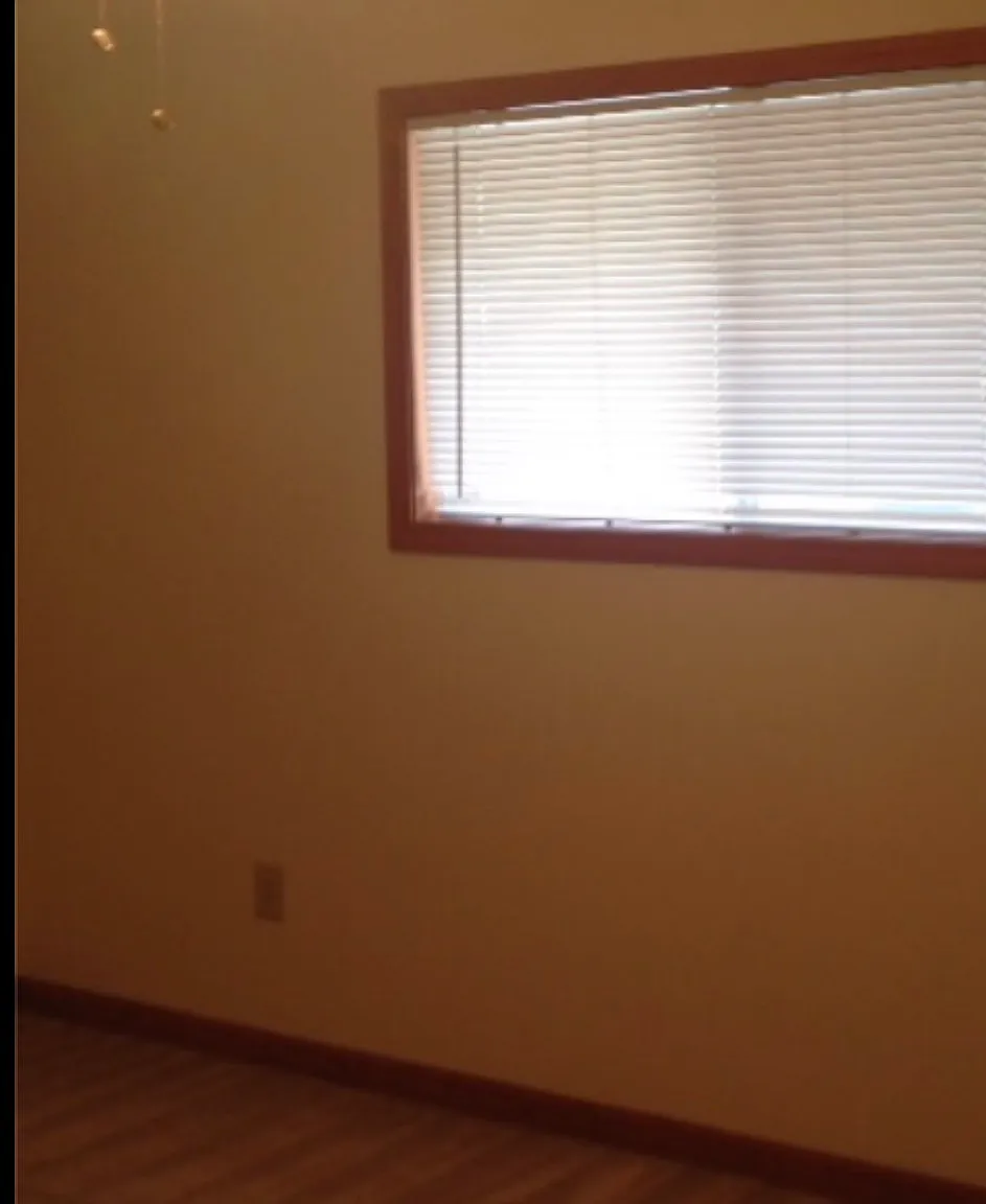 2 bed, 835 sqft, $1,050 — Photo 3
