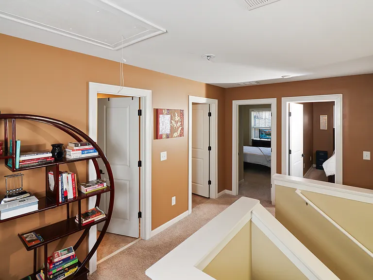4010 Lake Manor Way — Photo 9