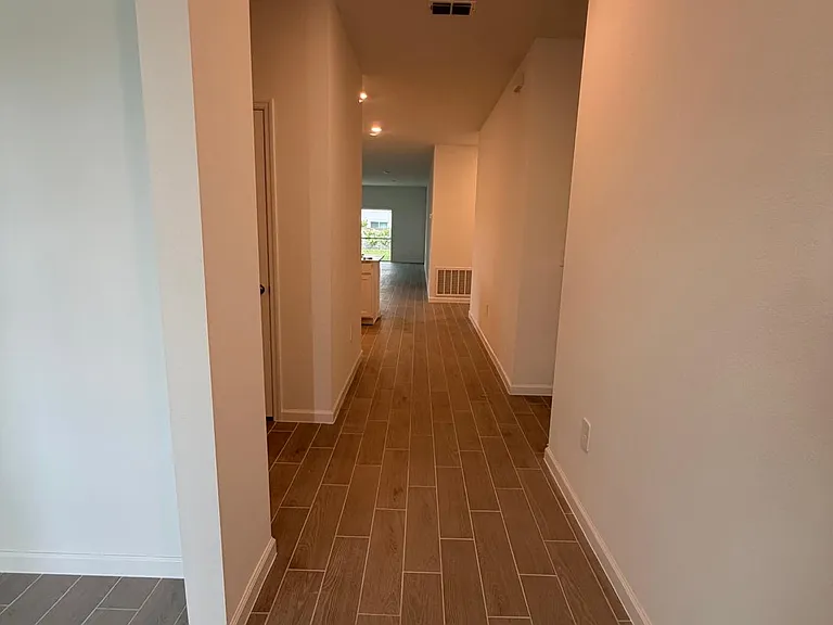 8774 SW 69th Ter — Photo 4