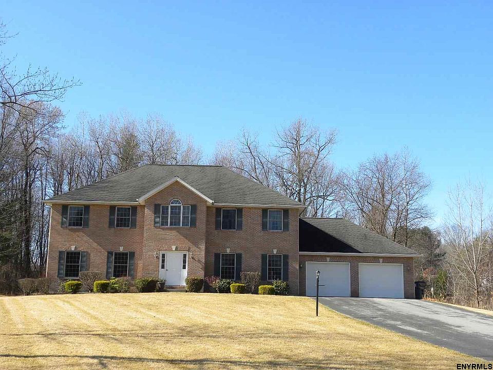 1st image of 6B Red Maple Ln